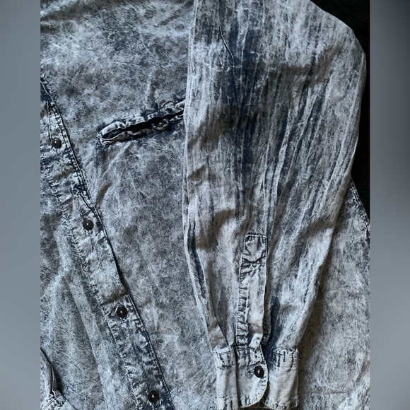 design Vintage 90’s Blue Semi-Distressed Long Sleeve Button-Up Shirt L PreOwned - Picture 4 of 15